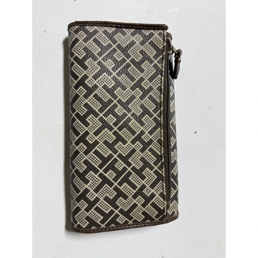 Tommy Hilfiger Monogram Trifold Wallet Brown Turn Lock Logo Geometric Women